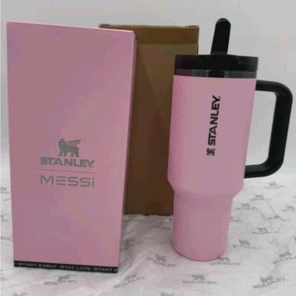 Pink STANLEY Tumbler with Handle – “Messi-Inspired” Hydration Goal! ⚽💦